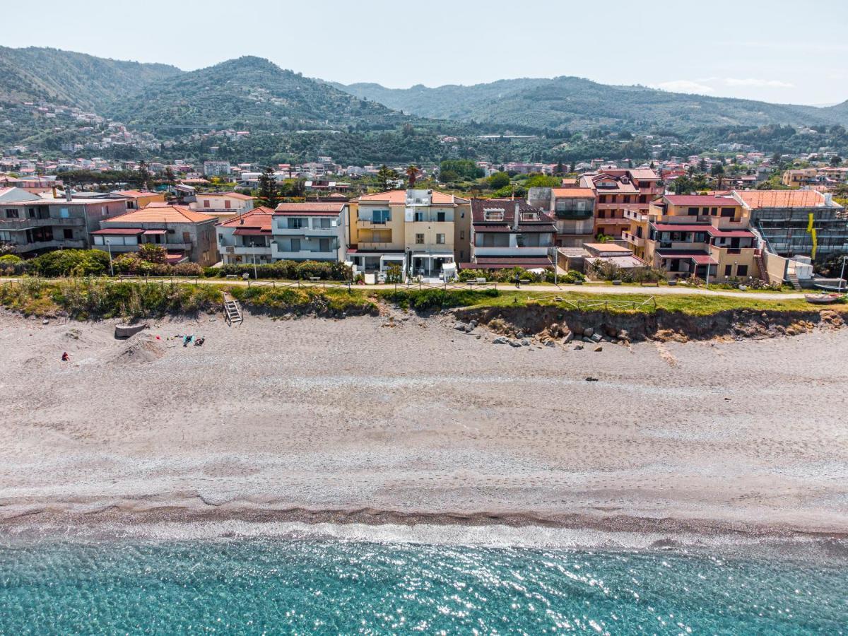 B&B Stella Marina Capo dʼOrlando Exterior foto